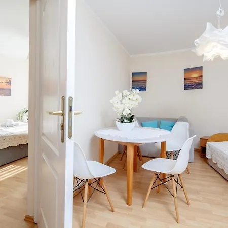 Przy Plaży Pogorzelica (Gmina Rewal)